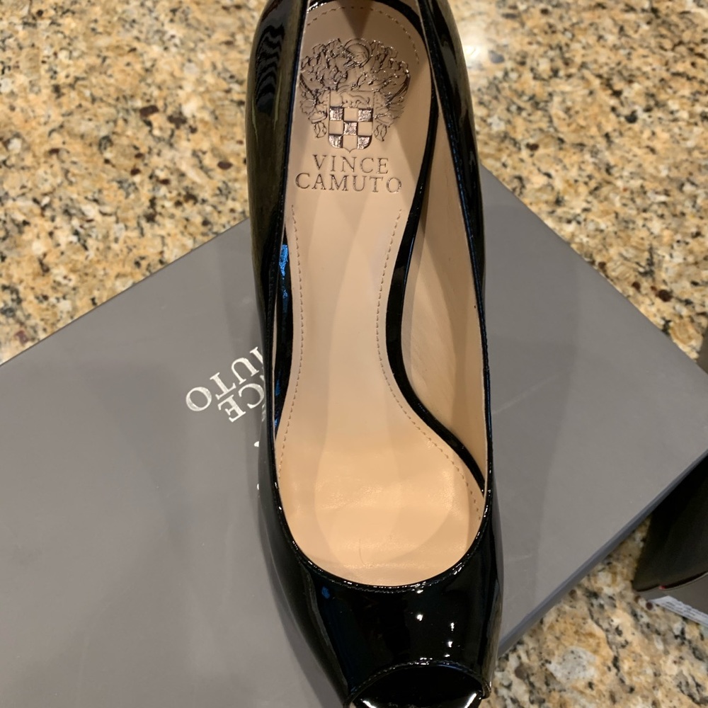 Vince camuto parent or suede platform